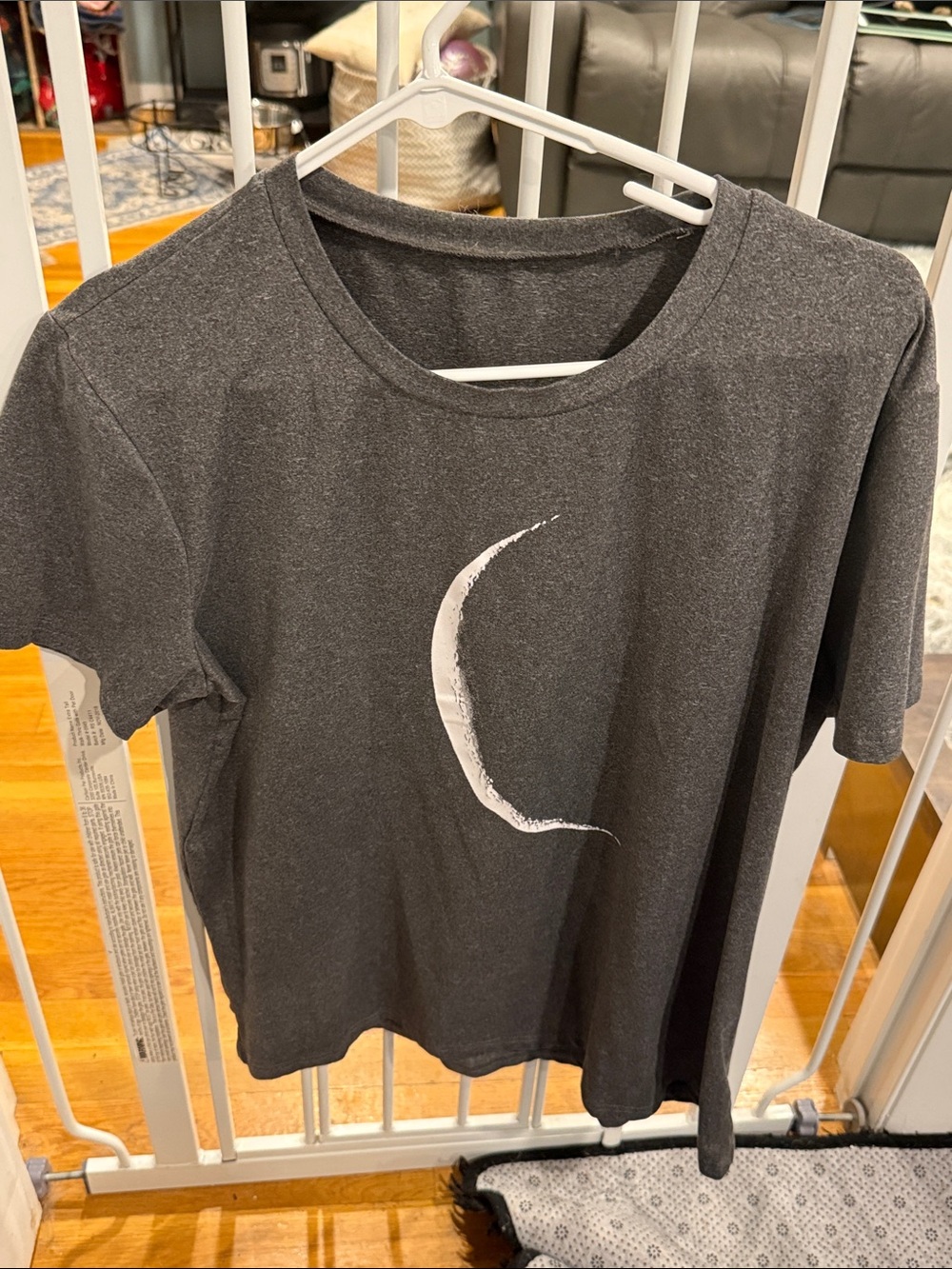 Women’s graphic tee size XL